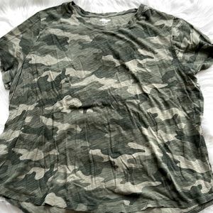 Old Navy XXL Women’s Camo Tee